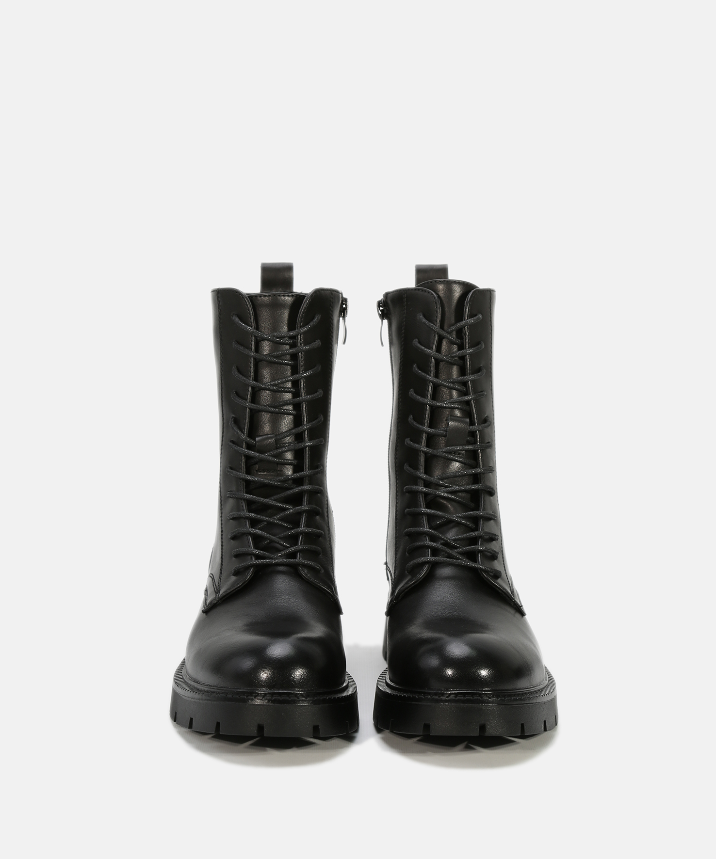 Botines tac&oacute;n cord&oacute;n